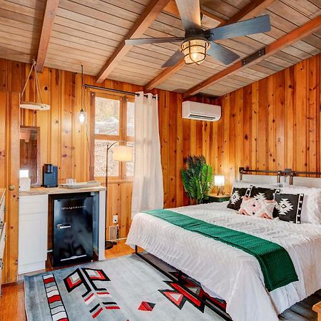 The Furry Lodge Double Ste 2&3 Вейнсвілл Екстер'єр фото