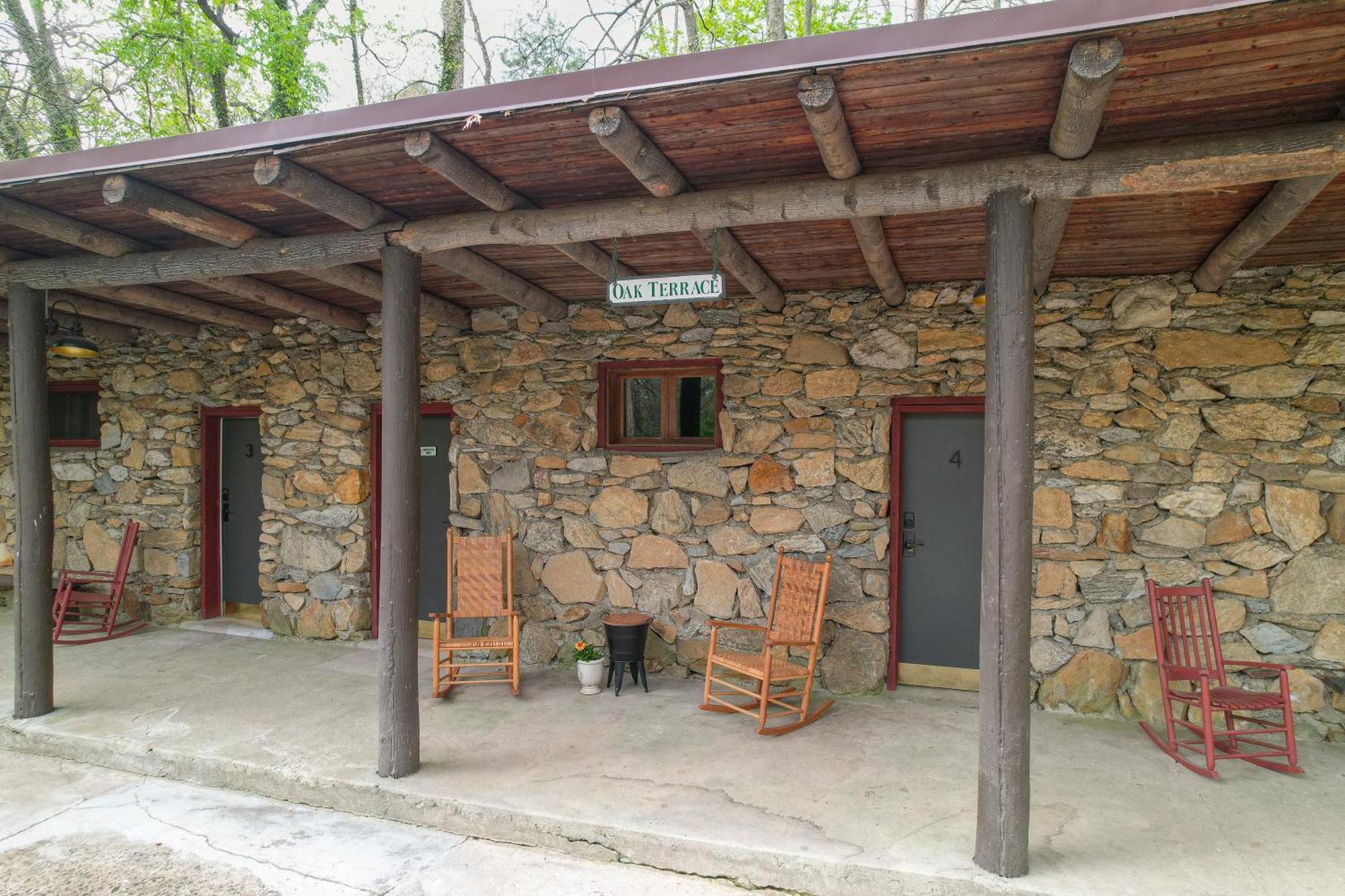 The Furry Lodge Double Ste 2&3 Вейнсвілл Екстер'єр фото